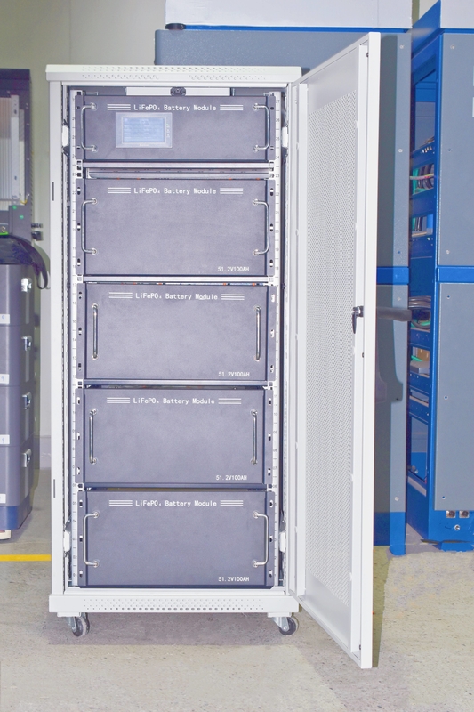 Potencia de la batería 20-100KWh gabinete de alimentación con voltaje límite de carga de alto voltaje